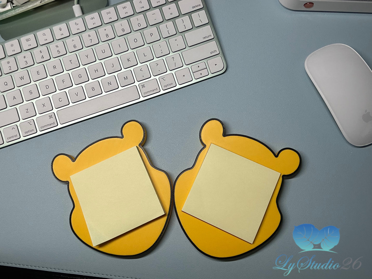 Pooh Bear Sticky Note Holder