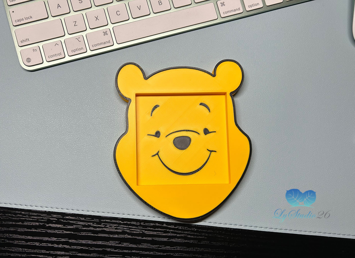 Pooh Bear Sticky Note Holder
